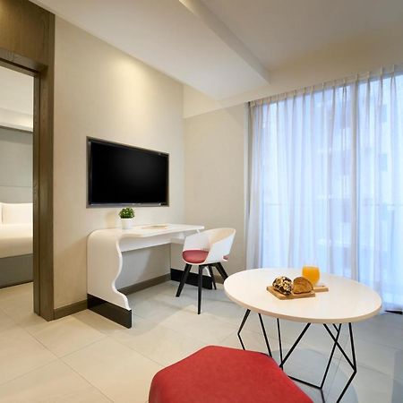 Oakwood Studios Сингапур Экстерьер фото
